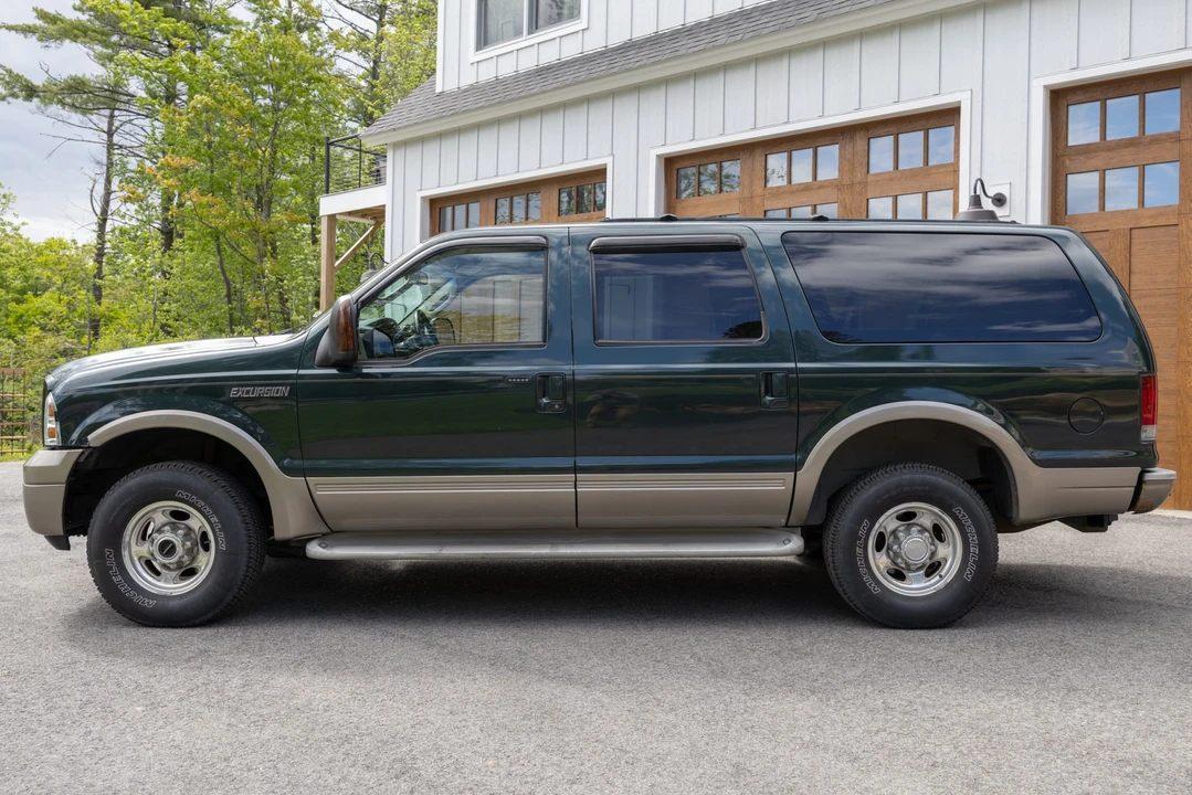 2005 Ford Excursion - Image 17 of 31