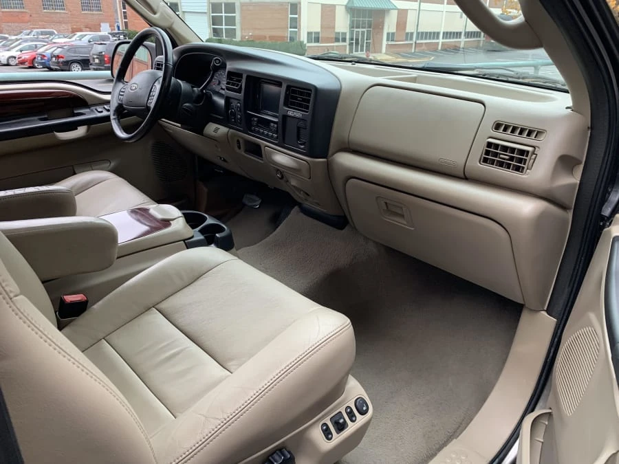 2005 Ford Excursion - Image 9 of 11