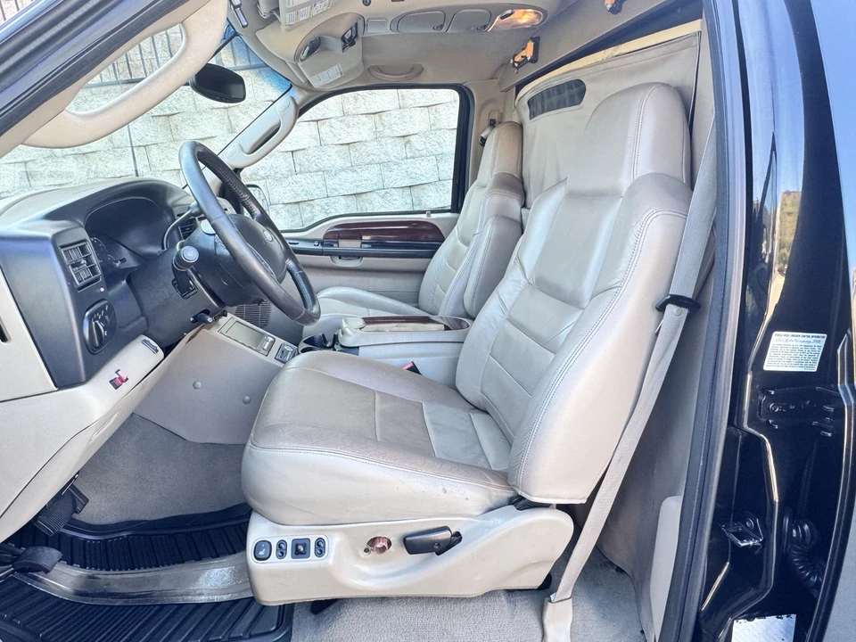 2005 Ford Excursion - Image 12 of 21