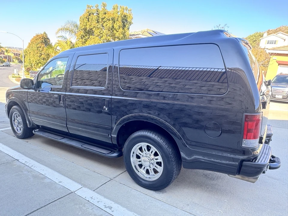 2005 Ford Excursion - Image 3 of 21