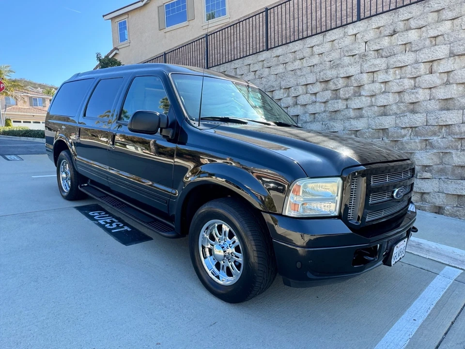 2005 Ford Excursion - Image 2 of 21