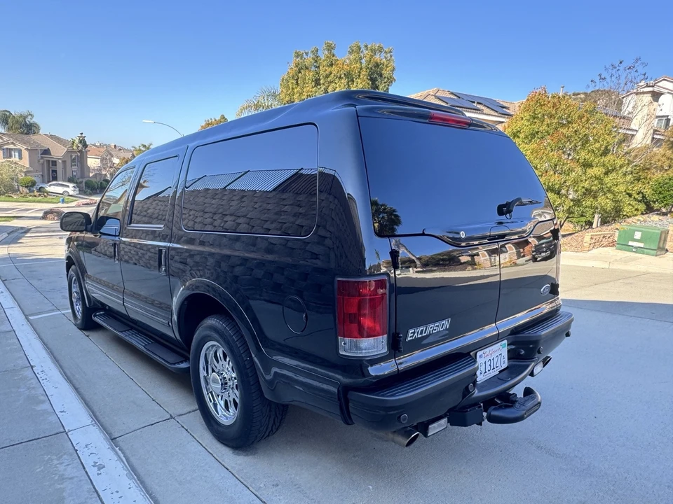 2005 Ford Excursion - Image 4 of 21