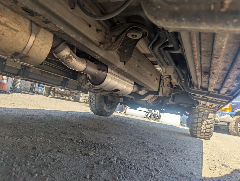 2005 Ford Excursion - Image 10 of 19