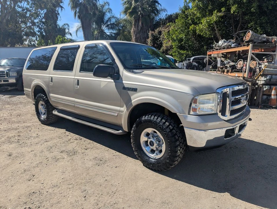 2005 Ford Excursion - Image 7 of 19