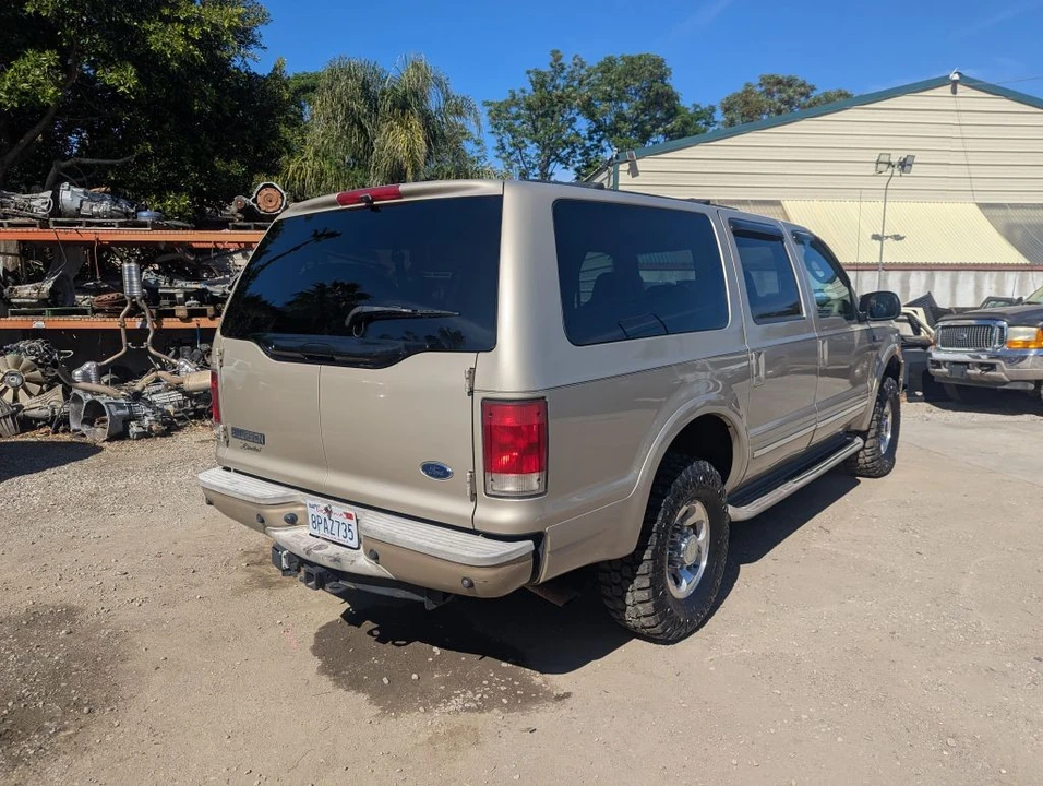 2005 Ford Excursion - Image 5 of 19