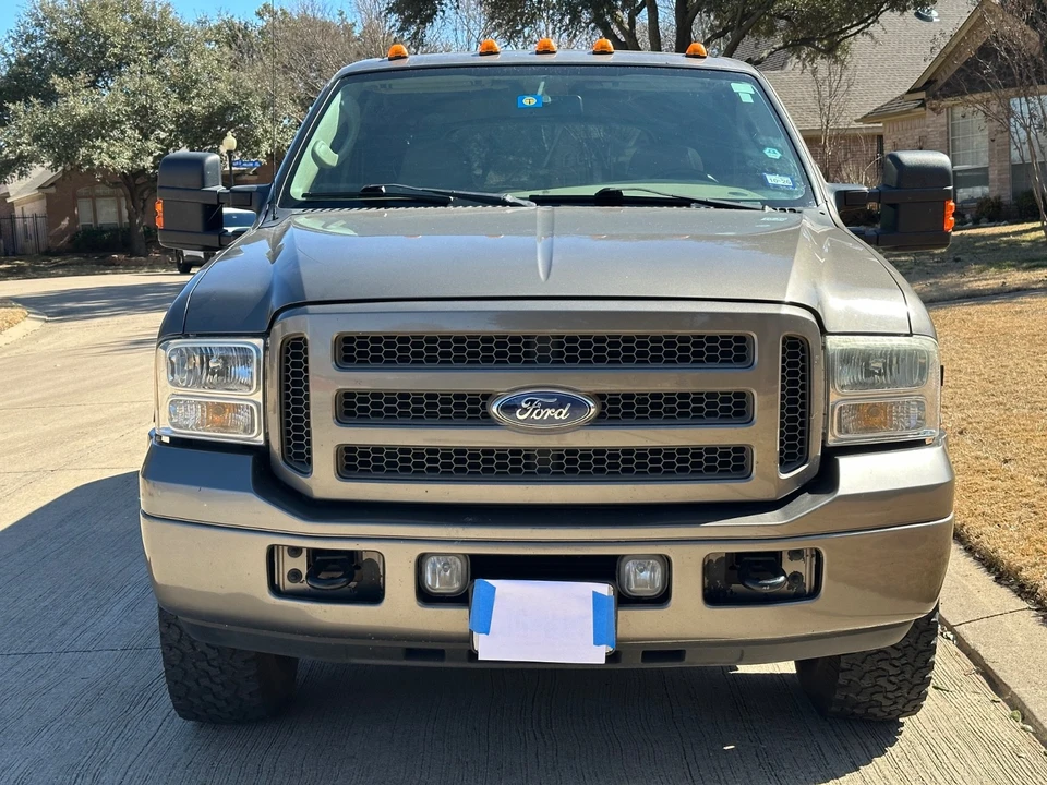 2005 Ford Excursion - Image 2 of 21