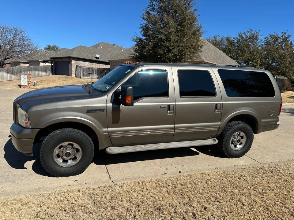 2005 Ford Excursion - Image 4 of 21