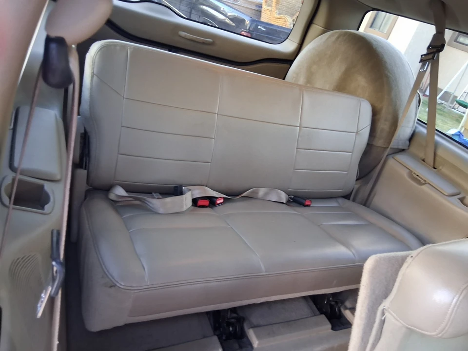 2005 Ford Excursion - Image 7 of 21