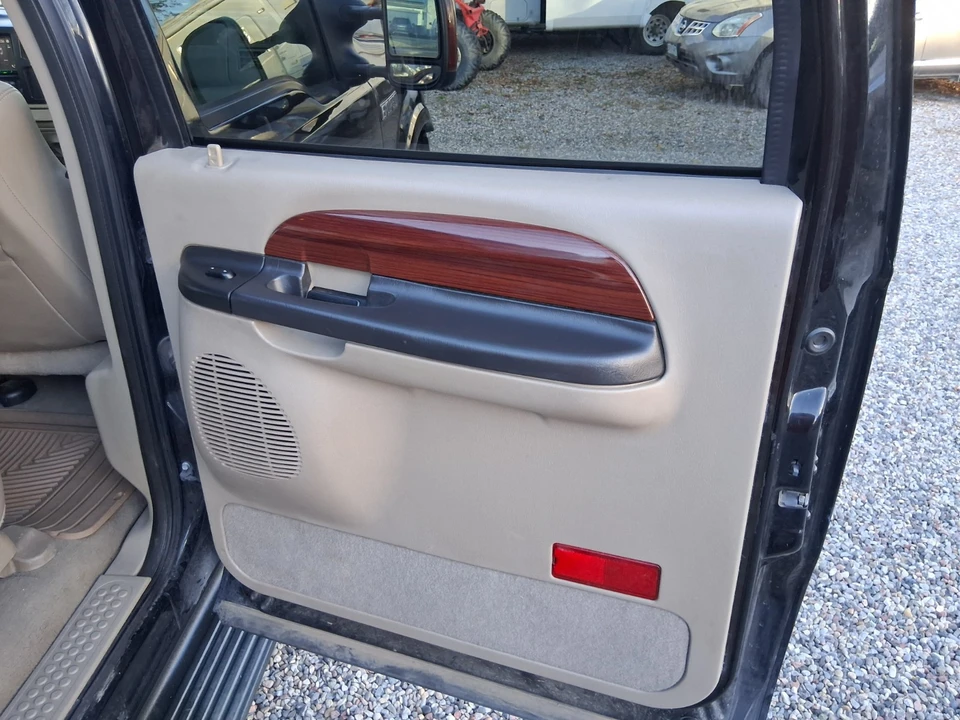 2005 Ford Excursion - Image 6 of 21