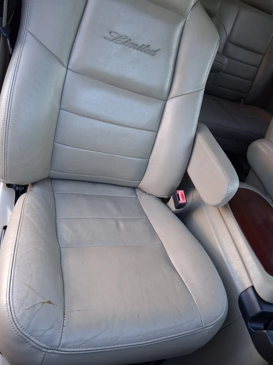 2005 Ford Excursion - Image 9 of 21