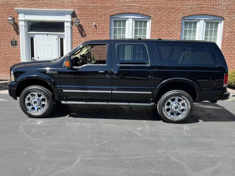 2005 Ford Excursion - Image 2 of 9