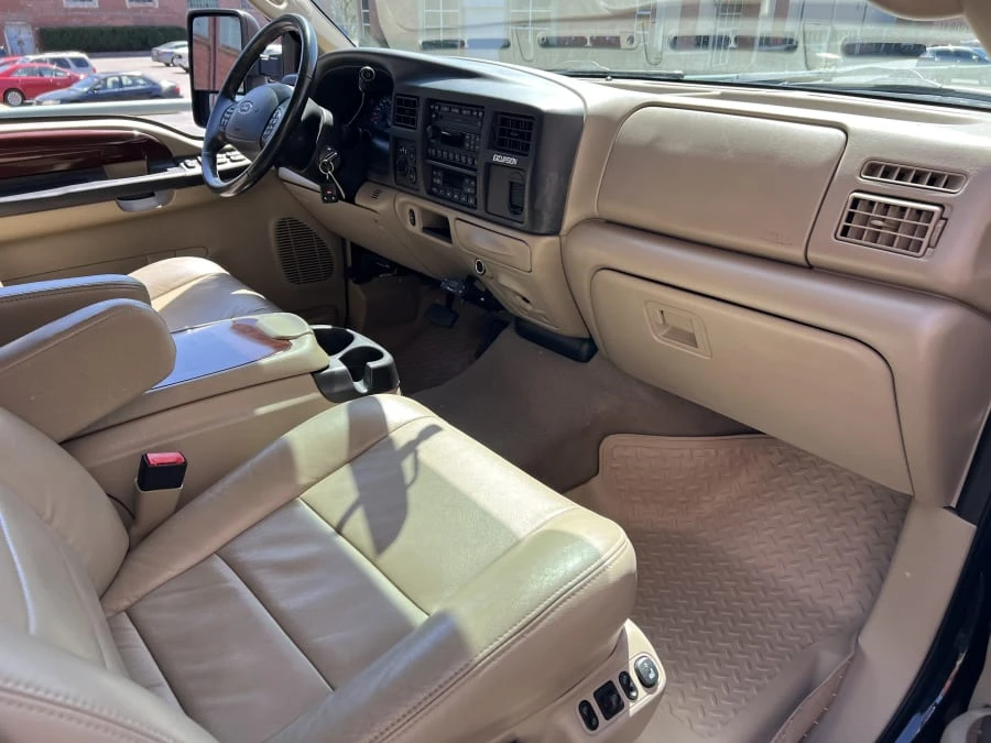 2005 Ford Excursion - Image 7 of 9