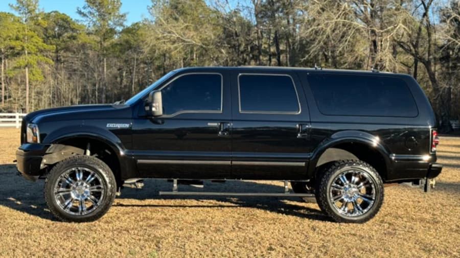 2005 Ford Excursion - Image 2 of 9