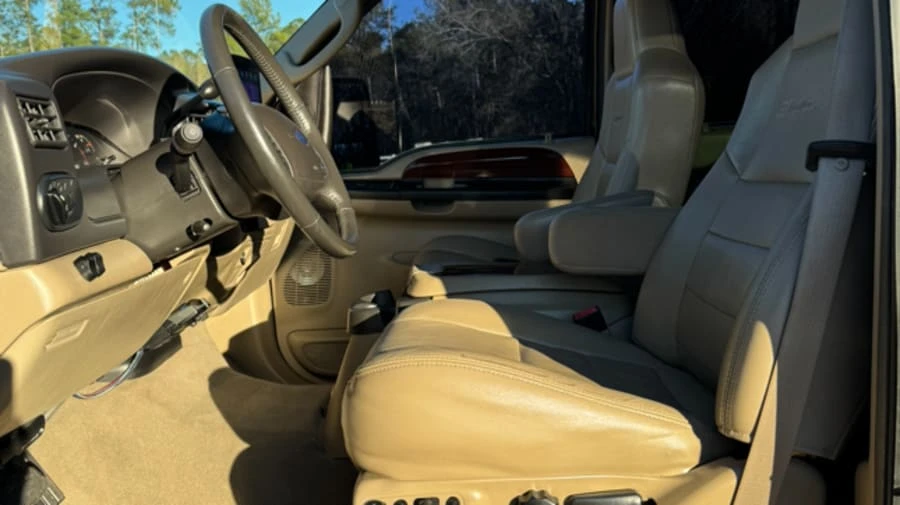 2005 Ford Excursion - Image 5 of 9