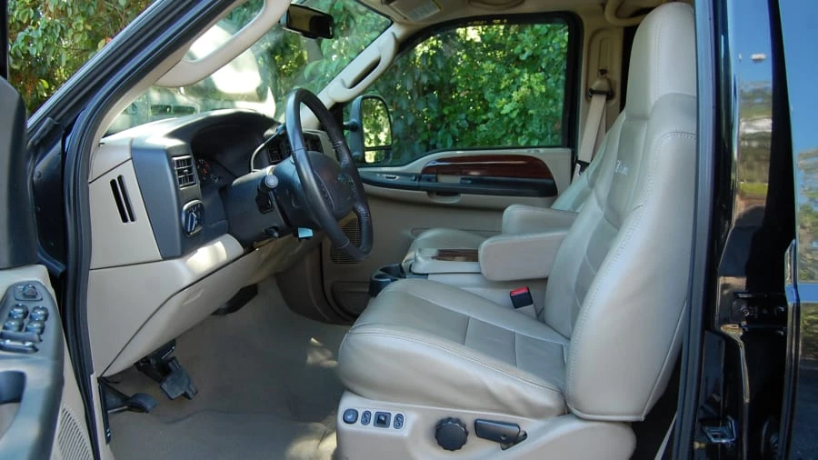 2005 Ford Excursion - Image 4 of 12