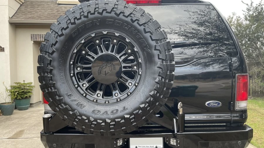 2005 Ford Excursion - Image 20 of 23