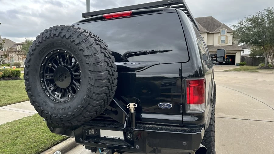 2005 Ford Excursion - Image 22 of 23