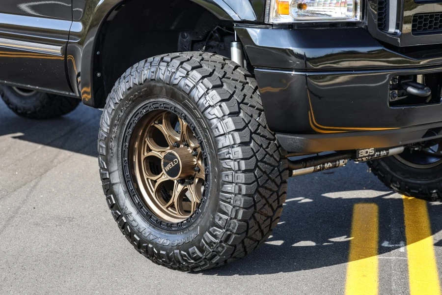 2005 Ford Excursion - Image 14 of 31