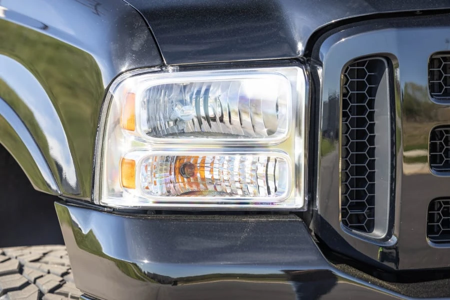 2005 Ford Excursion - Image 10 of 31