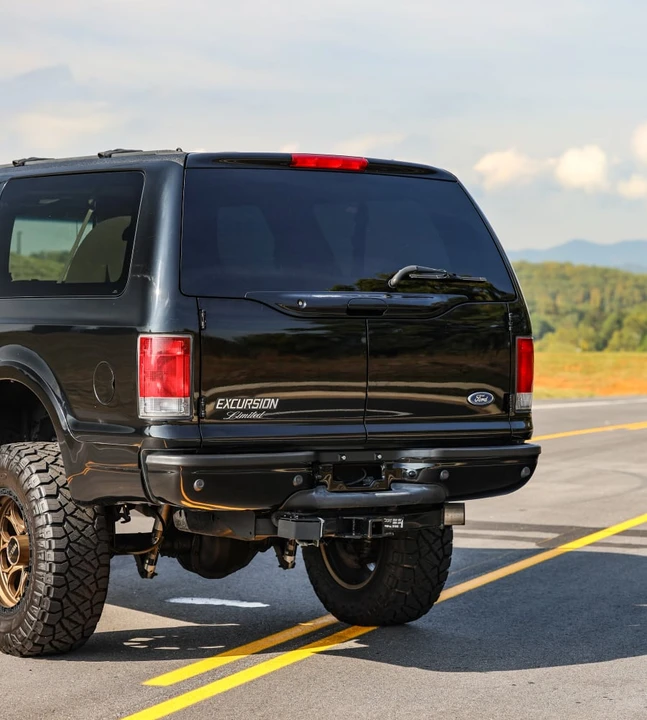 2005 Ford Excursion - Image 22 of 31
