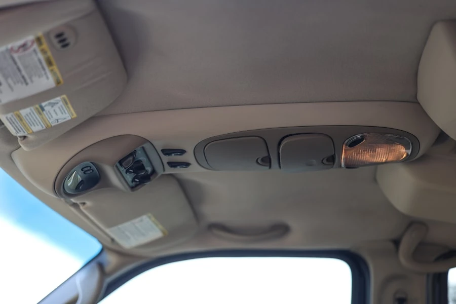2005 Ford Excursion - Image 29 of 31