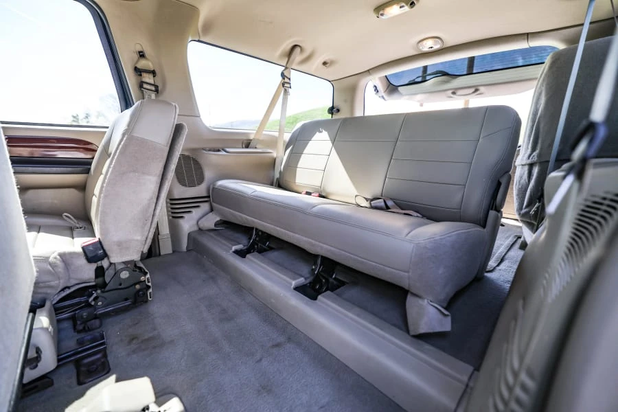 2005 Ford Excursion - Image 27 of 31