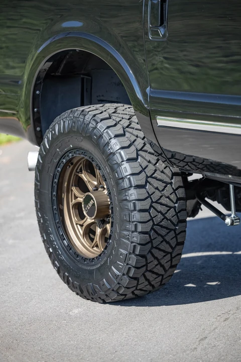 2005 Ford Excursion - Image 9 of 31
