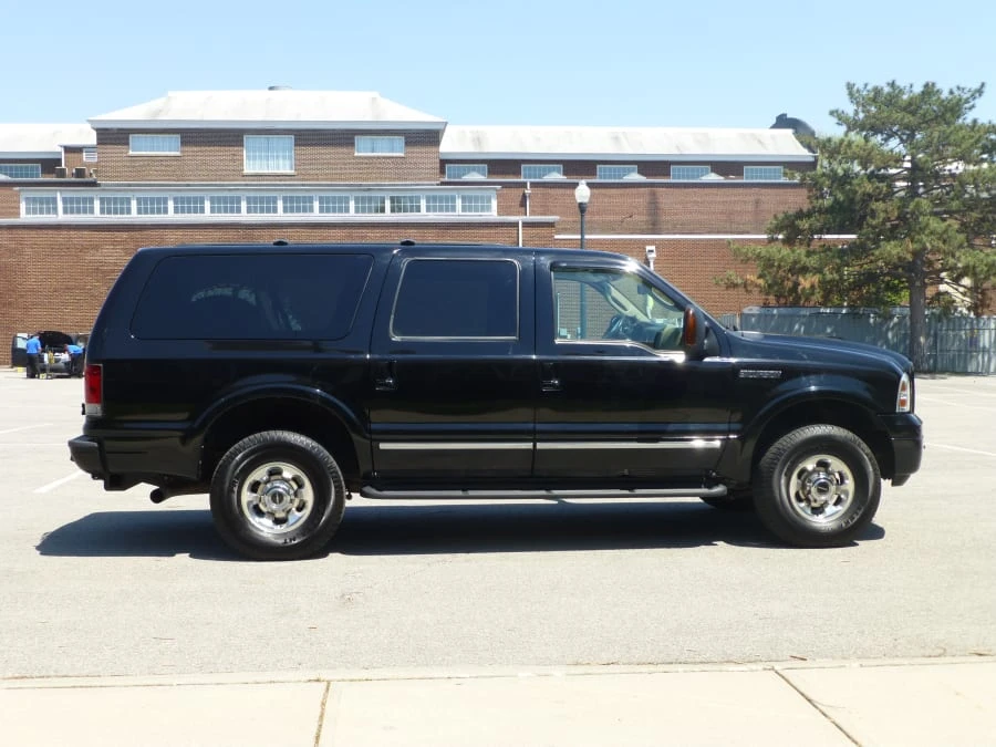 2005 Ford Excursion - Image 2 of 8
