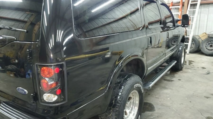 2005 Ford Excursion - Image 3 of 4