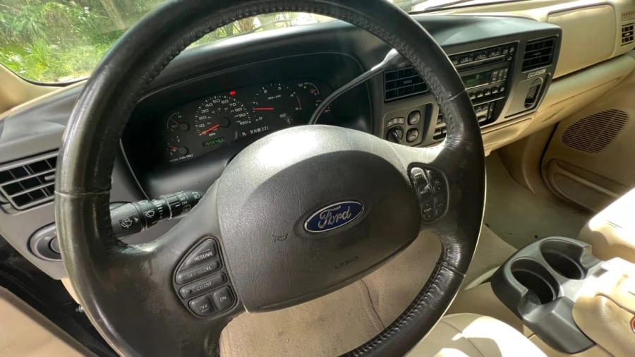 2005 Ford Excursion - Image 4 of 18