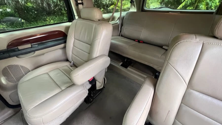 2005 Ford Excursion - Image 5 of 18