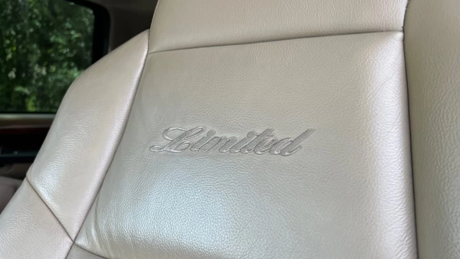 2005 Ford Excursion - Image 6 of 18
