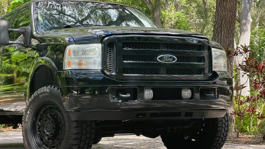 2005 Ford Excursion - Image 14 of 18