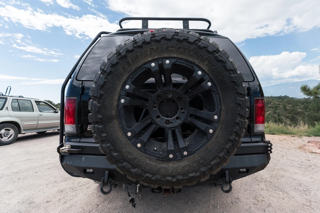 2005 Ford Excursion - Image 12 of 31