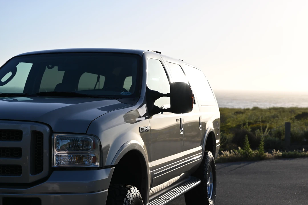 2005 Ford Excursion - Image 29 of 31
