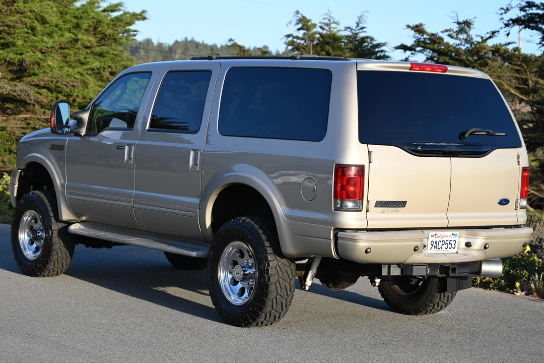 2005 Ford Excursion - Image 4 of 31