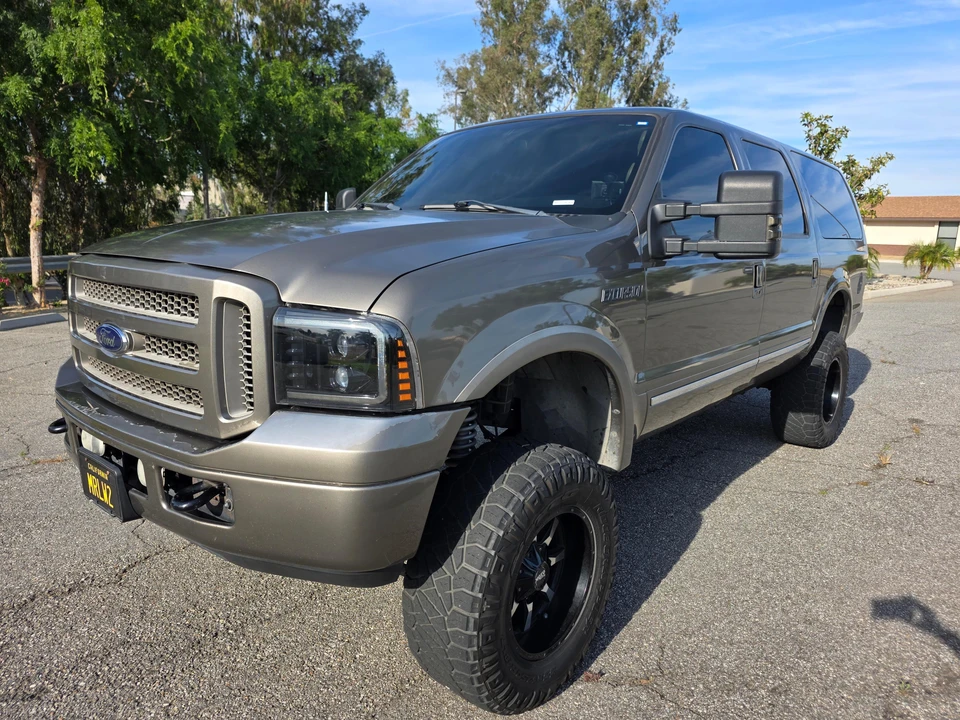 2005 Ford Excursion - Image 8 of 31