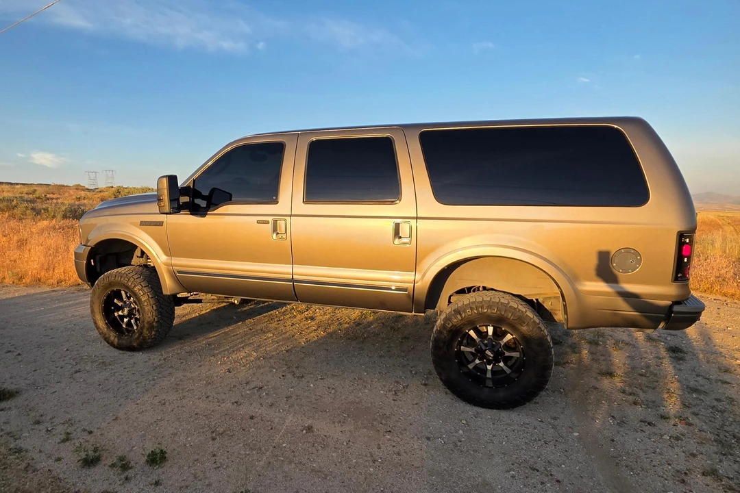 2005 Ford Excursion - Image 10 of 31
