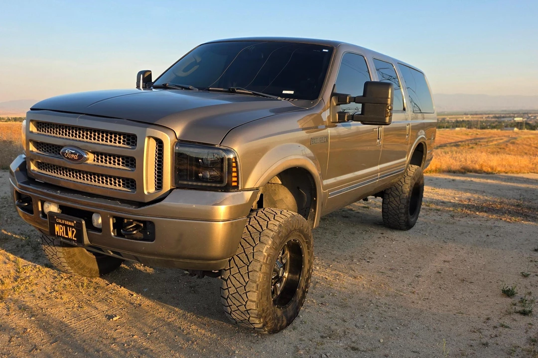 2005 Ford Excursion - Image 7 of 31
