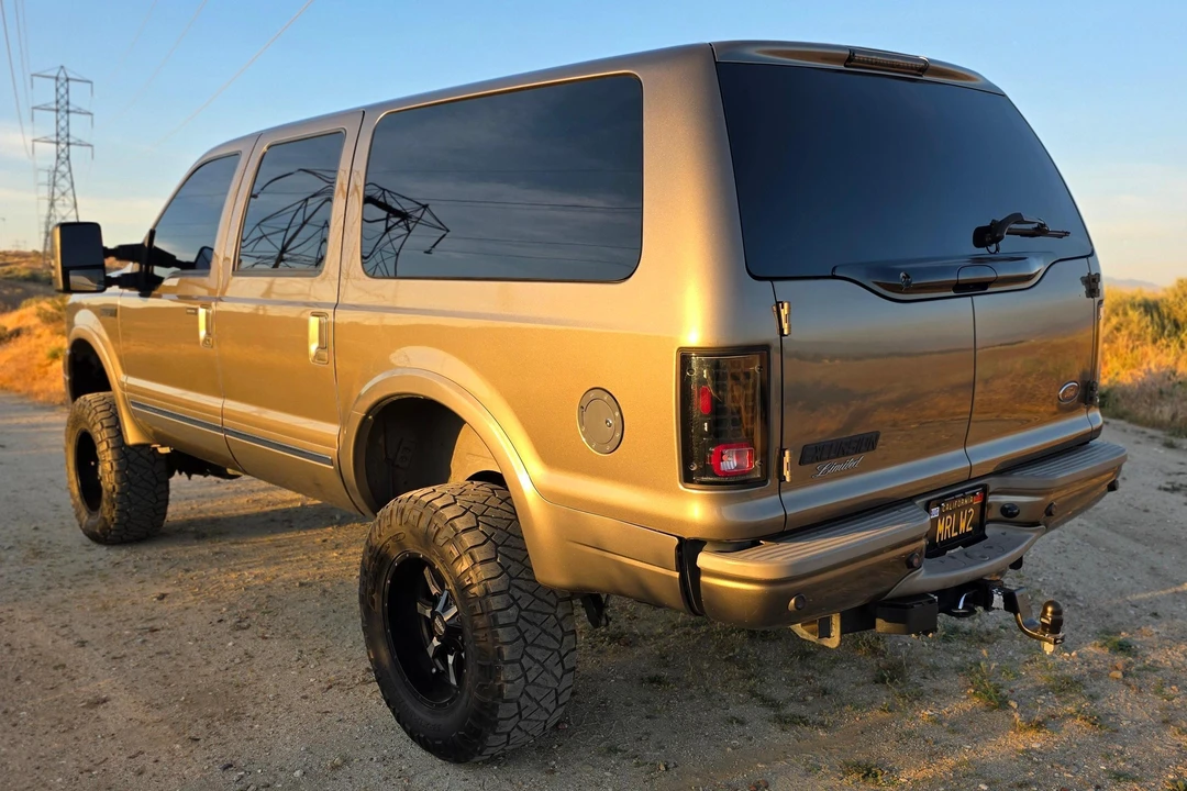 2005 Ford Excursion - Image 4 of 31