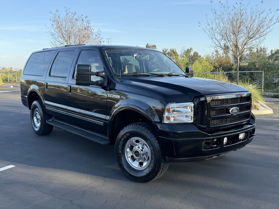 2005 Ford Excursion - Image 3 of 31