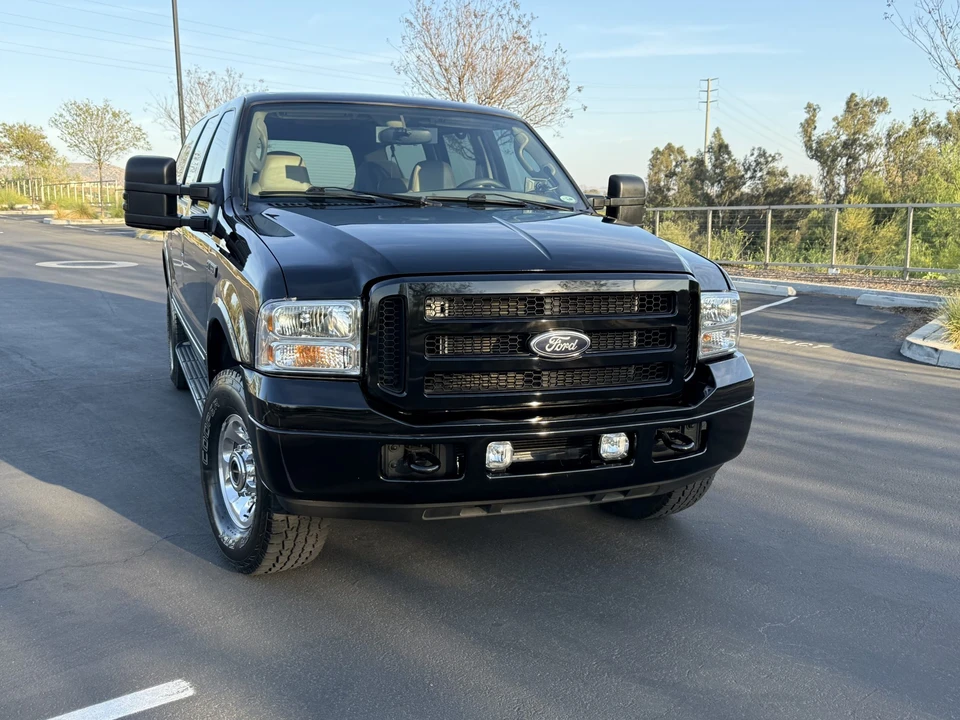 2005 Ford Excursion - Image 7 of 31
