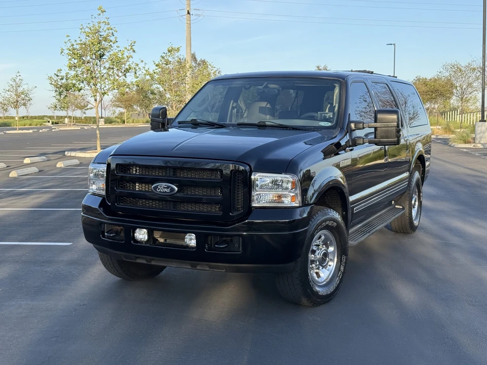 2005 Ford Excursion - Image 8 of 31
