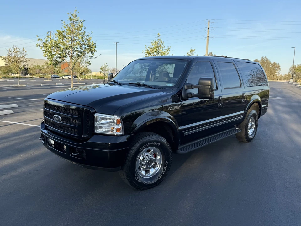 2005 Ford Excursion - Image 11 of 31