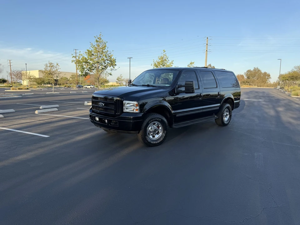 2005 Ford Excursion - Image 12 of 31