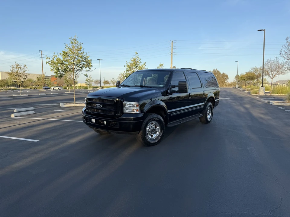 2005 Ford Excursion - Image 13 of 31