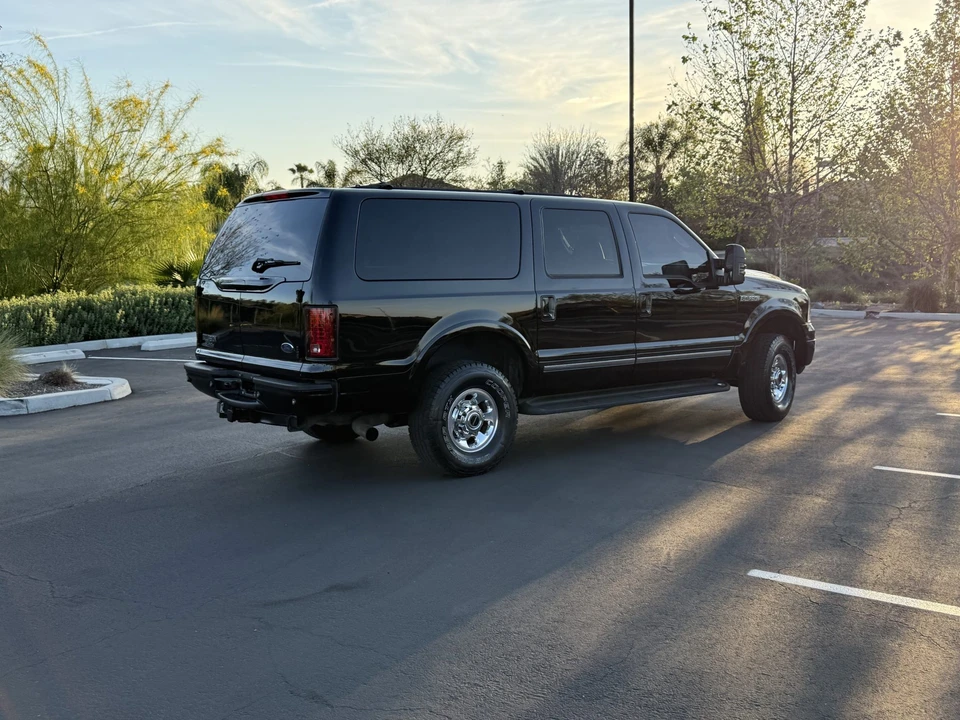 2005 Ford Excursion - Image 21 of 31