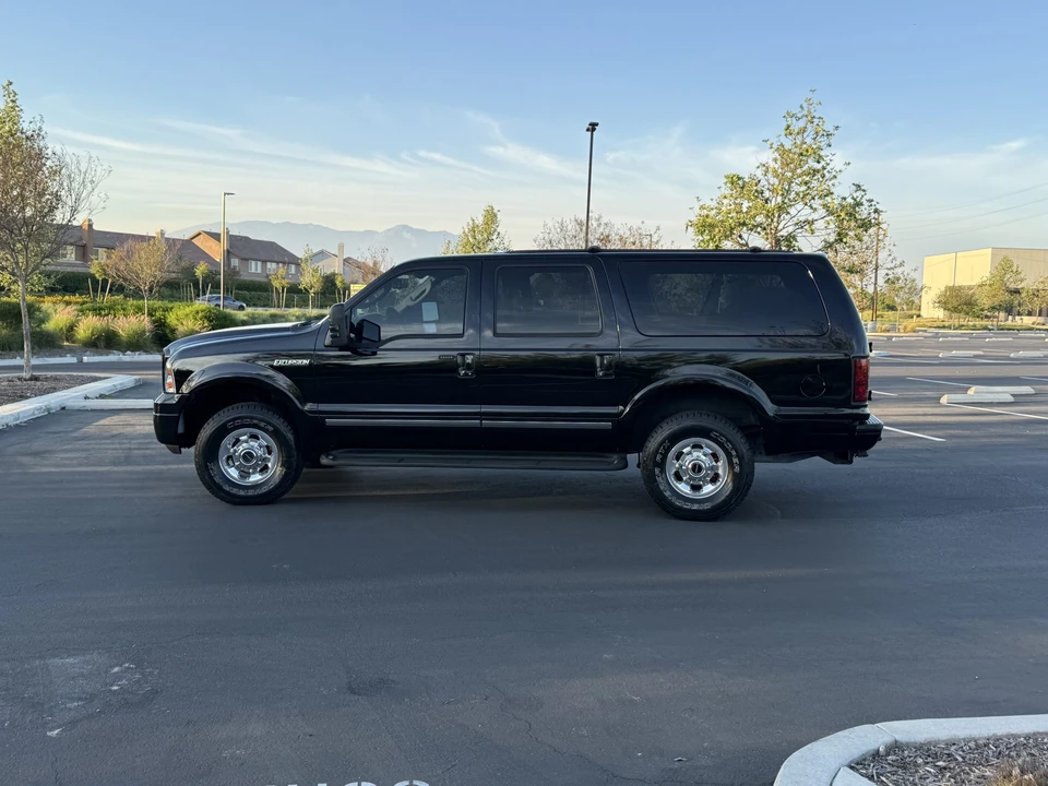 2005 Ford Excursion - Image 16 of 31
