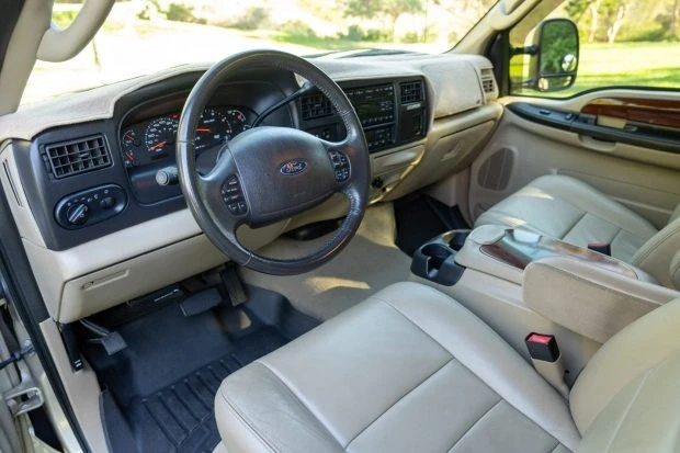 2005 Ford Excursion - Image 5 of 8