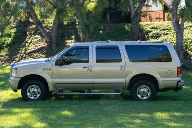 2005 Ford Excursion - Image 3 of 8